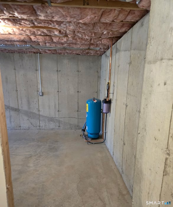 152 Davis Road Photo 29