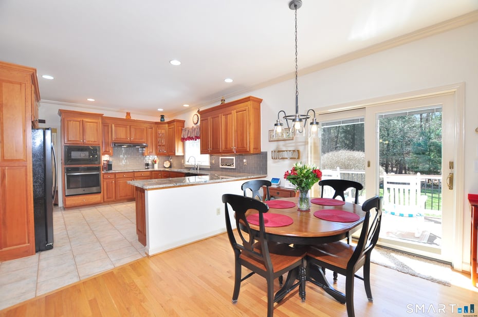 16 Stonewall Drive Photo 11