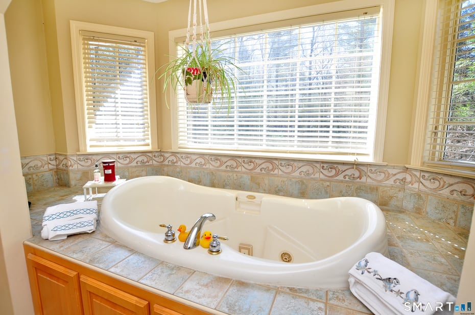 16 Stonewall Drive Photo 37