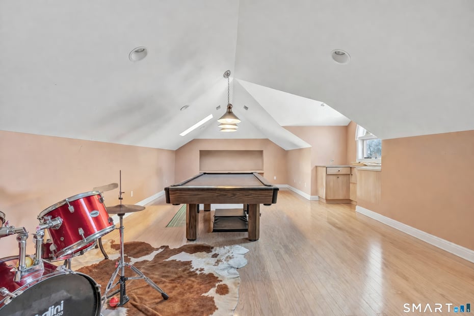 39 Golden Hill Lane Photo 19