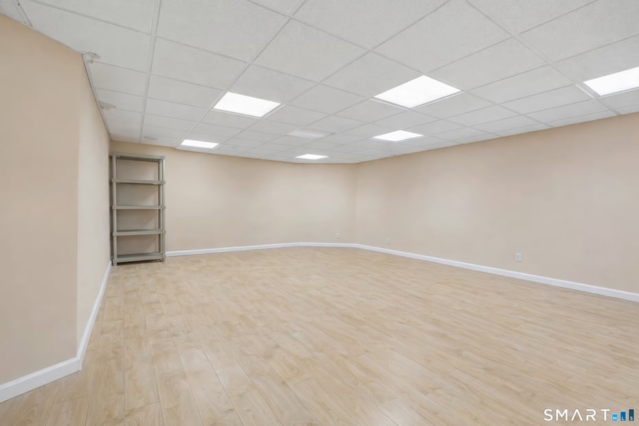 39 Golden Hill Lane Photo 32