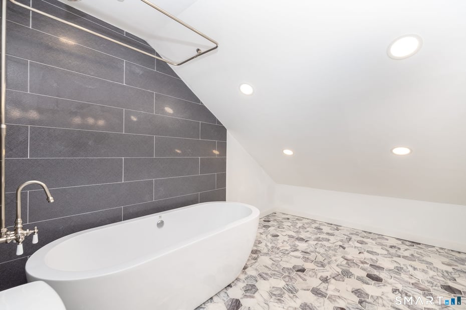 33 Pinewoods Drive Photo 22