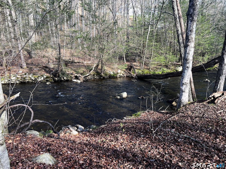 10 Spielman Highway Photo 6