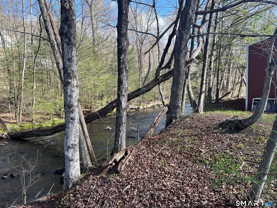 10 Spielman Highway Photo 8