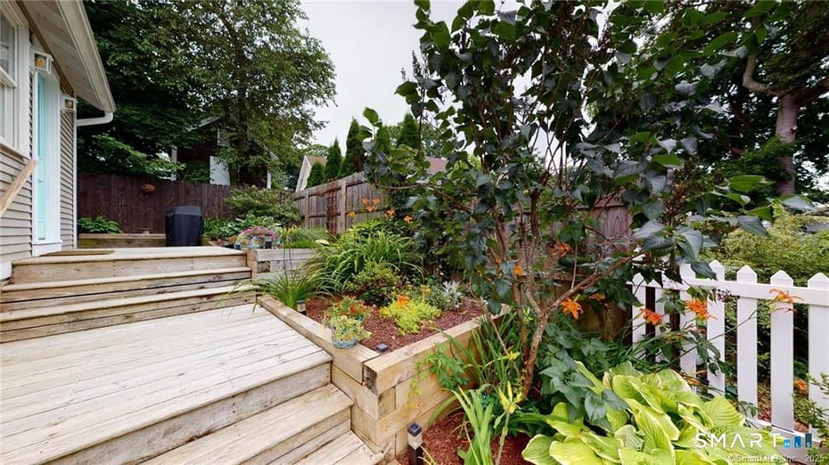 44 Warren Street Photo 4