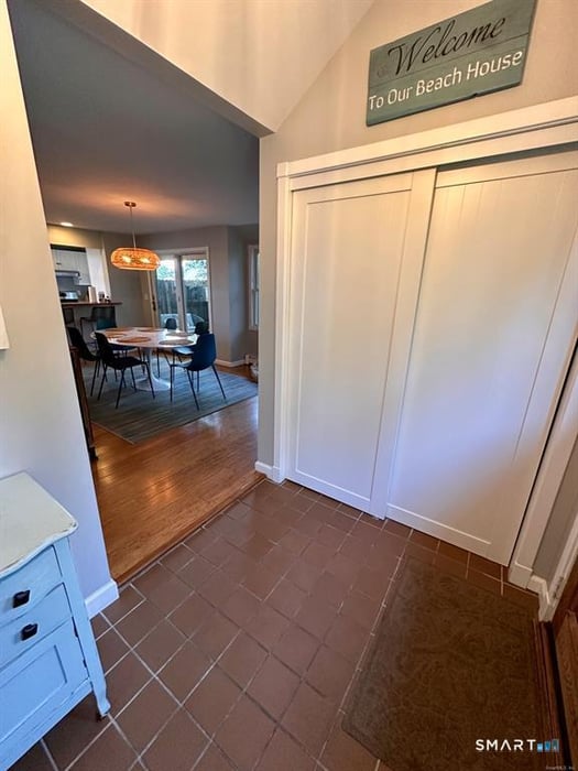 44 Warren Street Photo 6