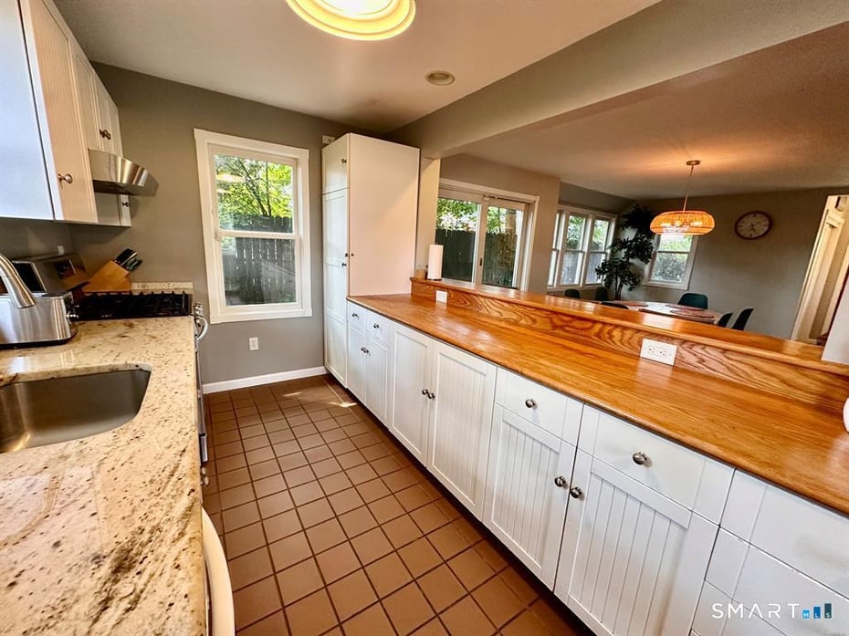 44 Warren Street Photo 12