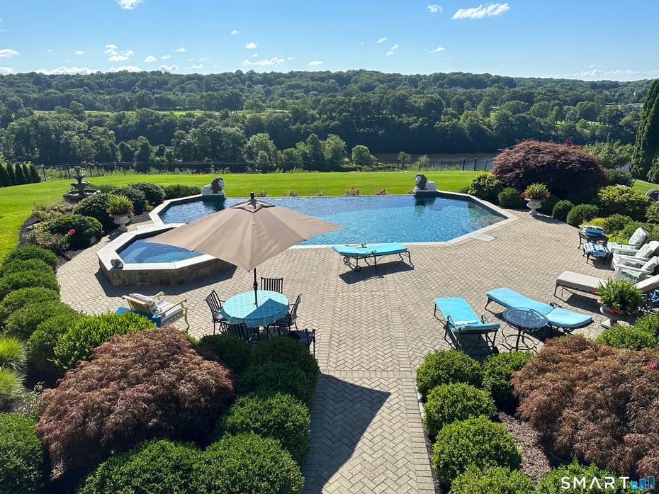 22 Nature Lane Photo 2