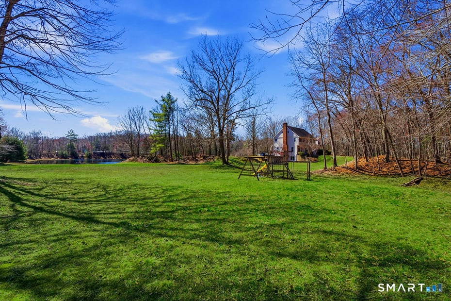 53 Oakridge Drive Photo 7