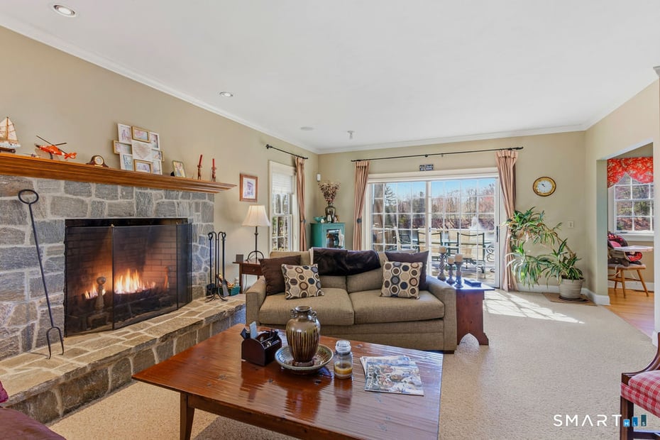 53 Oakridge Drive Photo 11