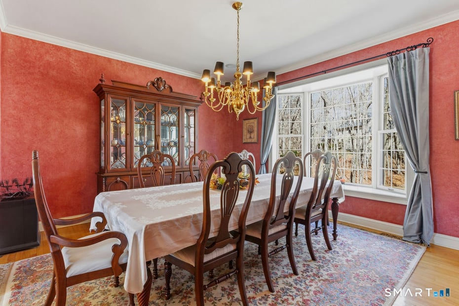 53 Oakridge Drive Photo 16