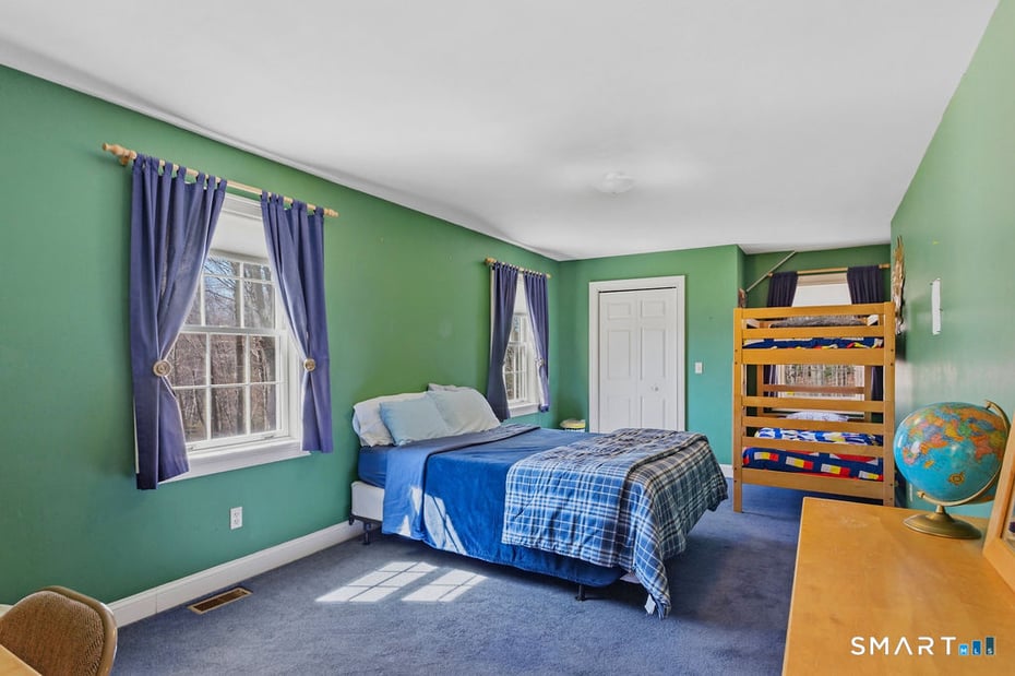 53 Oakridge Drive Photo 25