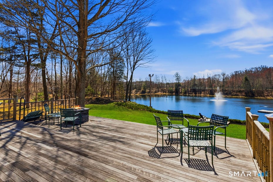 53 Oakridge Drive Photo 32