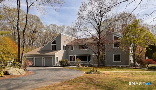 28 Strawberry Lane Photo 2