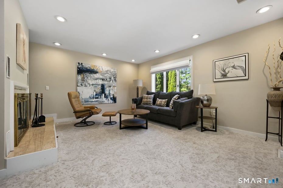 28 Strawberry Lane Photo 10