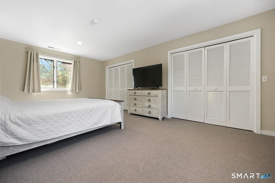 28 Strawberry Lane Photo 18