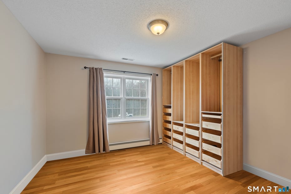 453 Burlington Road Photo 15