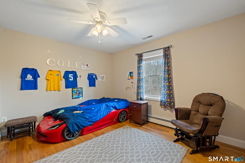 453 Burlington Road Photo 19