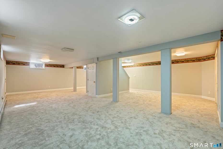 453 Burlington Road Photo 26