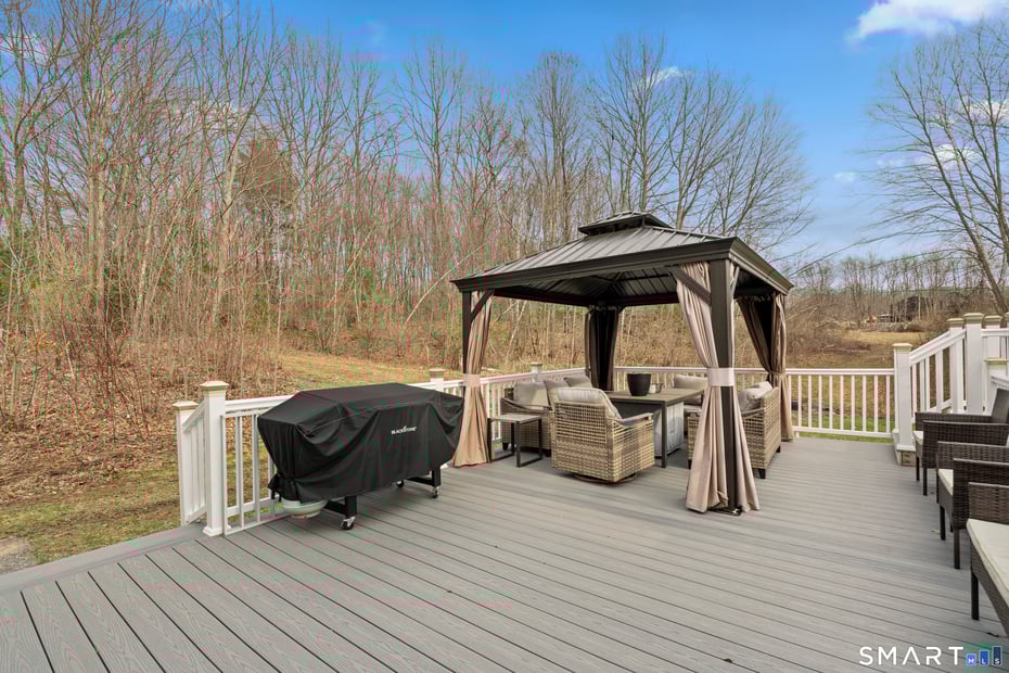 453 Burlington Road Photo 31