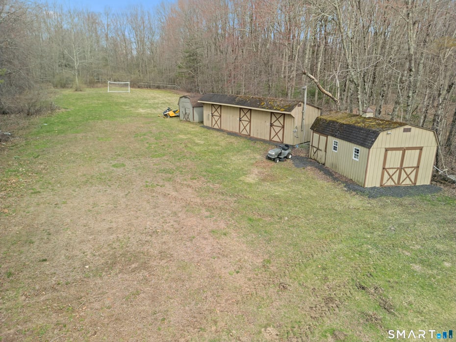 453 Burlington Road Photo 35