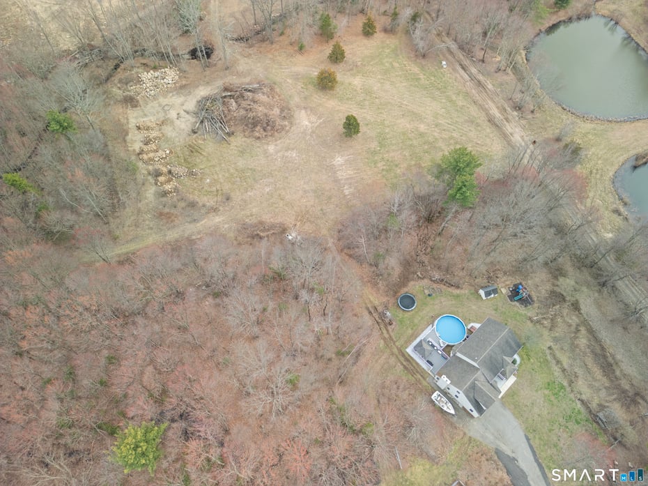 453 Burlington Road Photo 37