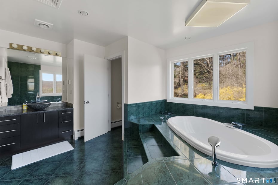 14 Straight Rd Road Photo 38