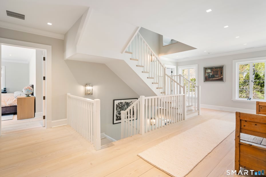 24 Llewellyn Drive Photo 19