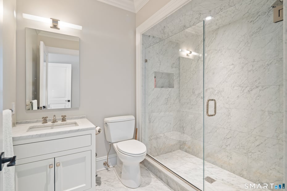 24 Llewellyn Drive Photo 27