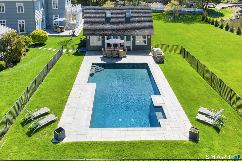 24 Llewellyn Drive Photo 32