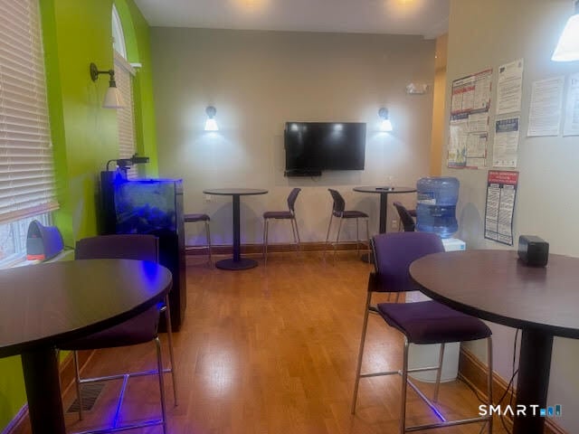 232 Williams Street East Photo 16