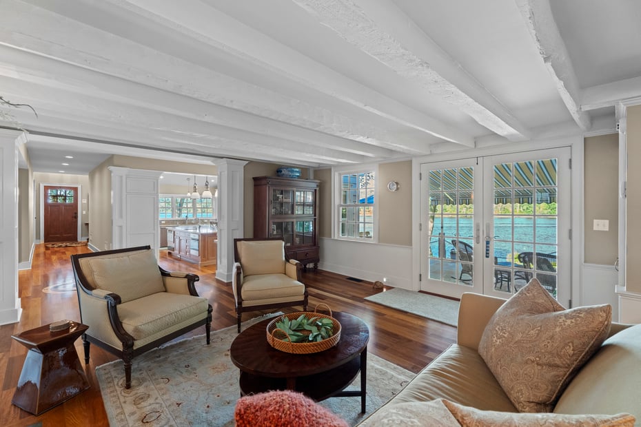 288 Middlesex Avenue Photo 12