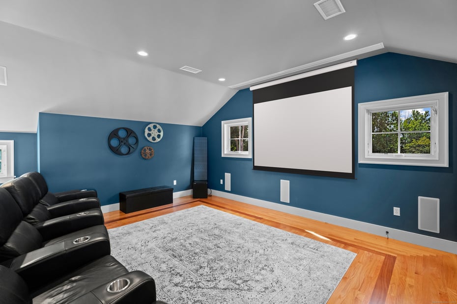 288 Middlesex Avenue Photo 20