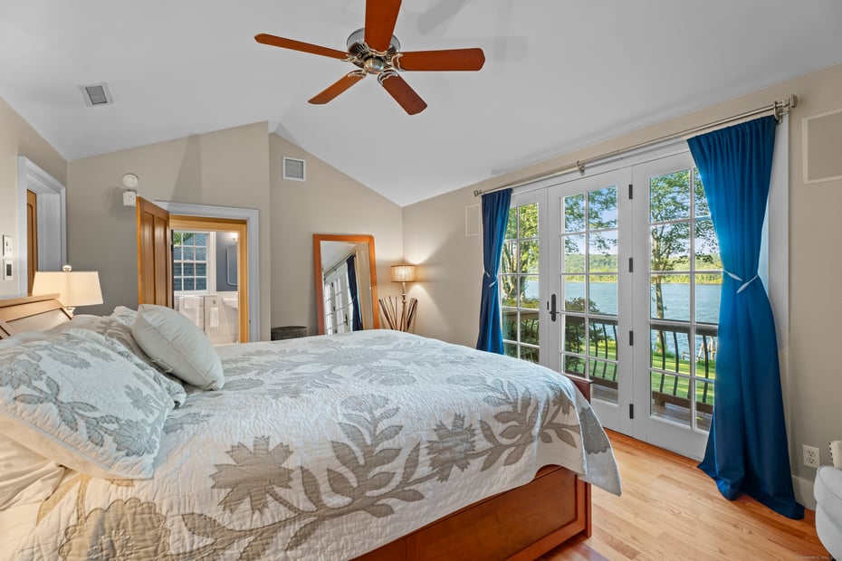 288 Middlesex Avenue Photo 21