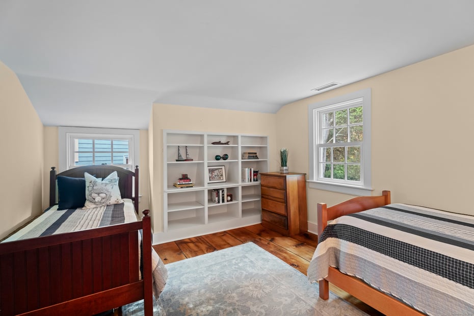 288 Middlesex Avenue Photo 25