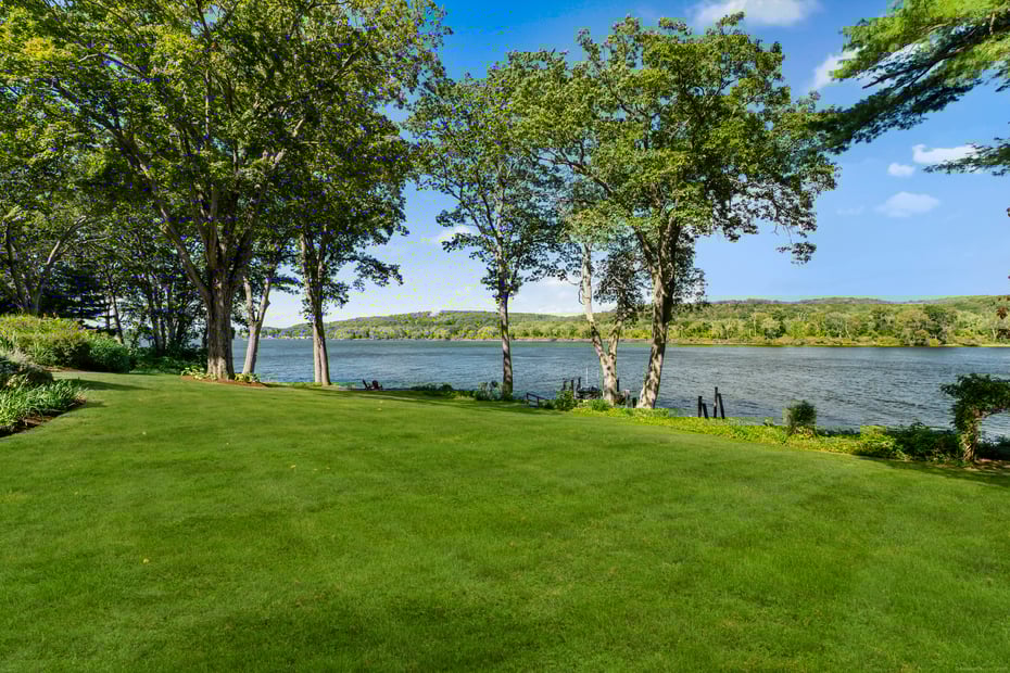 288 Middlesex Avenue Photo 29