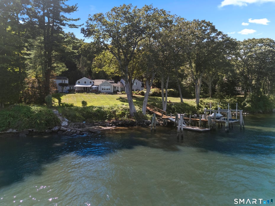 288 Middlesex Avenue Photo 38