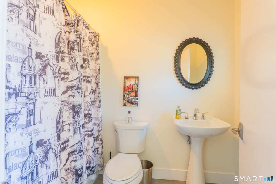 216 Kuhne Road Photo 29