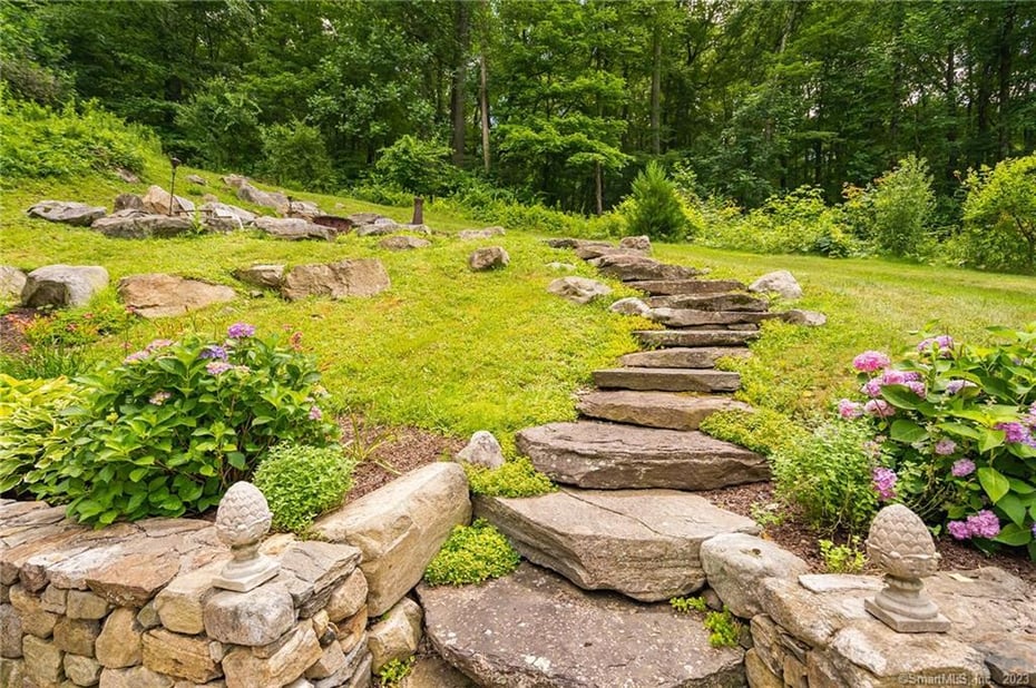260 White Deer Rocks Road Photo 5