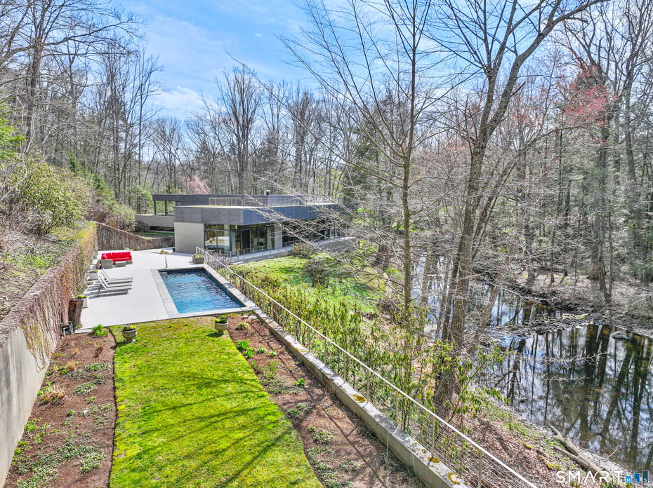 52 Valley Forge Road Photo 3