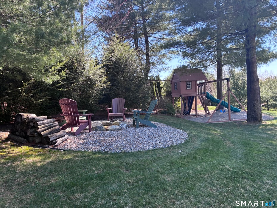 2 Gatehouse Road Photo 5