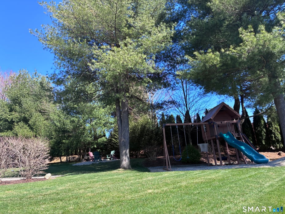 2 Gatehouse Road Photo 6