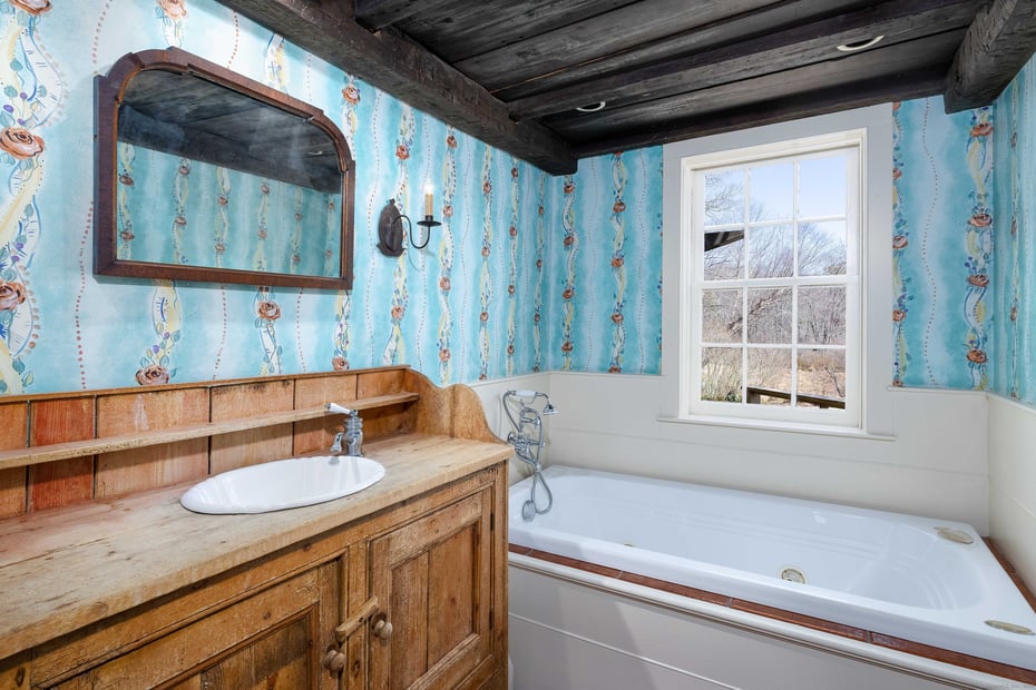 180 Green Hill Road Photo 10