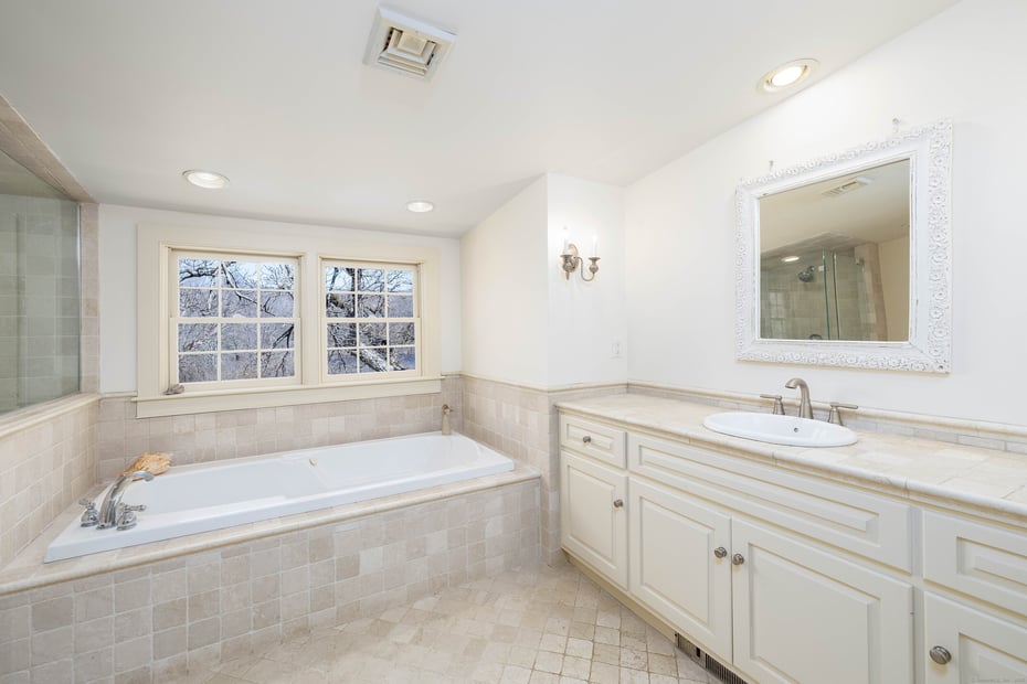 180 Green Hill Road Photo 25