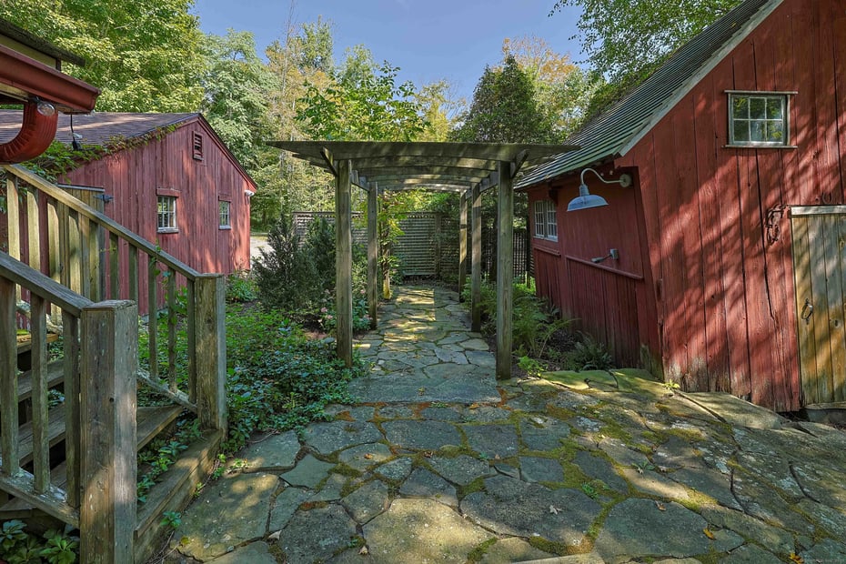 180 Green Hill Road Photo 34