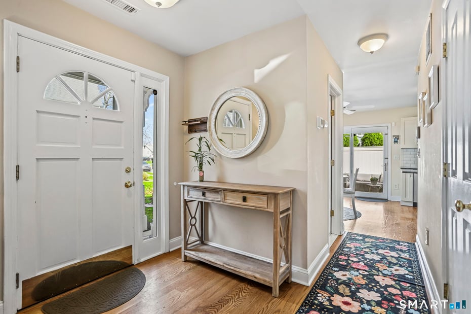 4 Seabreeze Avenue  #B Photo 4