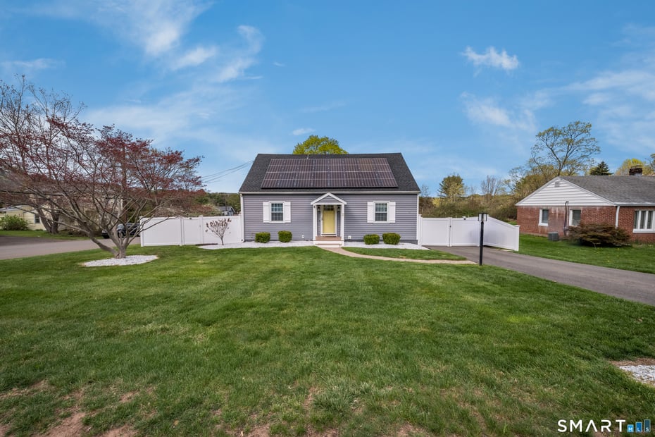 2 Lakeview Terrace Photo 1