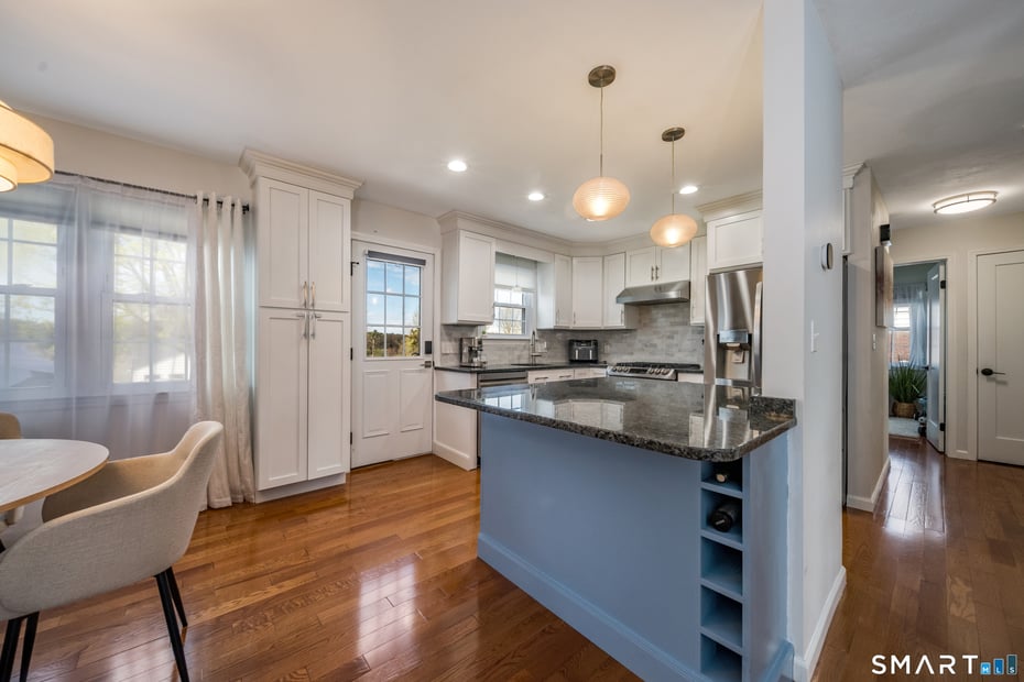 2 Lakeview Terrace Photo 16