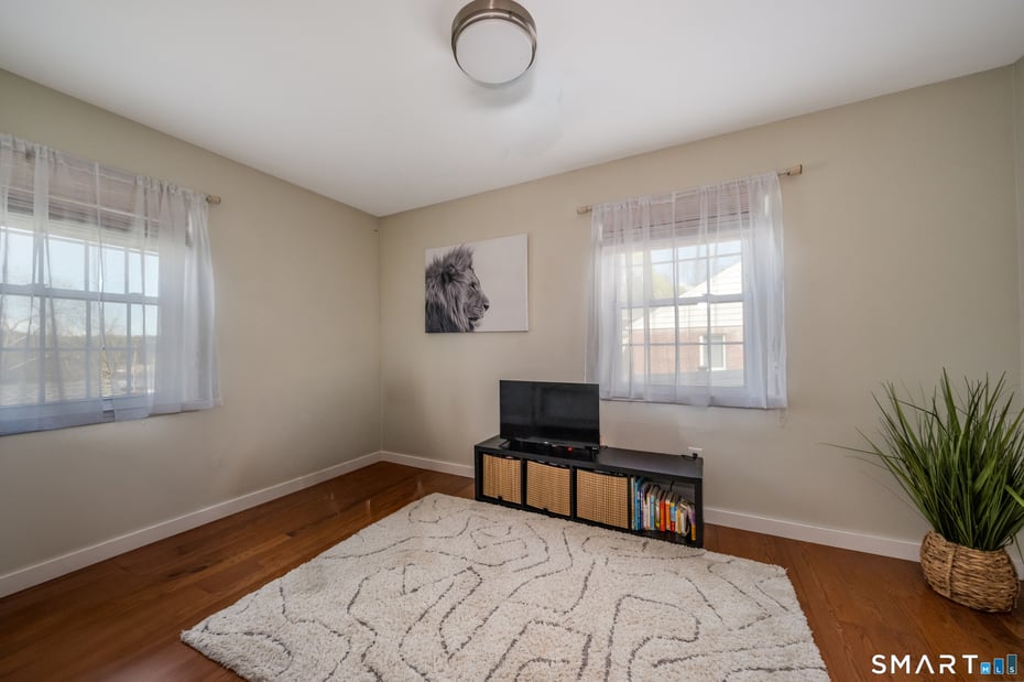 2 Lakeview Terrace Photo 19