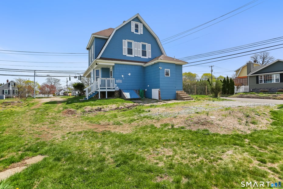 939 Nichols Avenue Photo 3